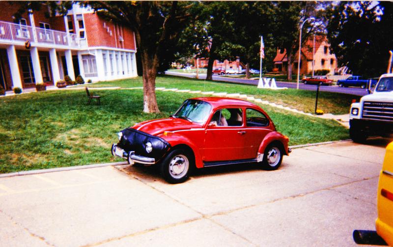 1973 Volkswagen Super Beetle Red